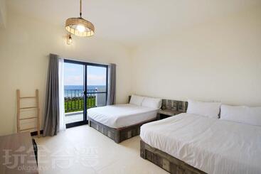 تختخواب و صبحانه Oceanseeker