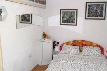 هتل Apartment Biro Kestenovi