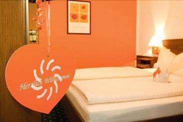 Отель Sonnenresort Ossiacher See