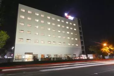 Red Fox Hotel, Chandigarh