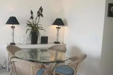 호텔 Surfers Horizons Absolute Beachfront Holiday Apart