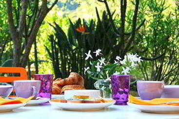 Отель Hôtel Colombo  Porto Corse