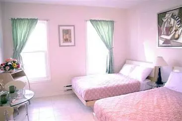 Szálloda Urban Living Suites