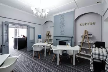 Hotel George Lodge International