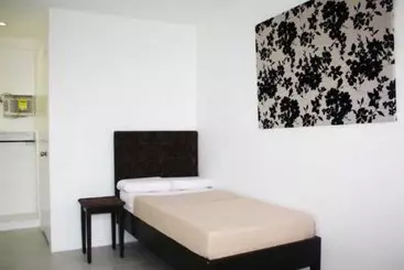 فندق R Suites And Café