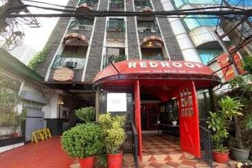 Отель Stone House Quezon City