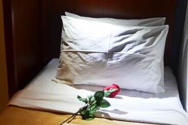 Hotel Townhouse Oak Vip Suites