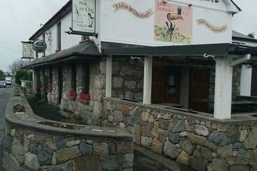 여관 Tir Na Nog Gastropub