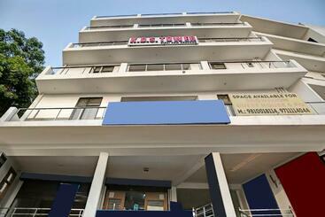 Hotel Capital O 85794 Blue Diamond