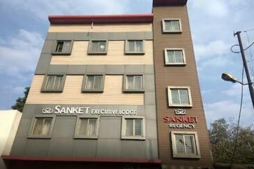 Отель Sanket Regency, Miraj