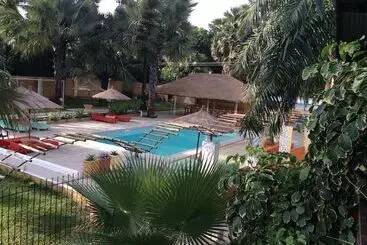 ホテル Calabash Apartment