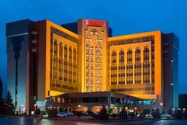 هتل Ramada Plaza By Wyndham Gence