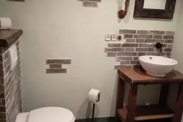 B&b Wood, Food & More