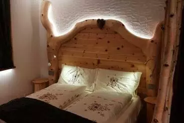 Nocleg ze śniadaniem Appartamento Cirmolo