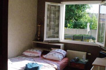 تختخواب و صبحانه Chambre Chez L Habitant