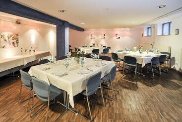 Hotelli Gästehaus Abz Stuttgart