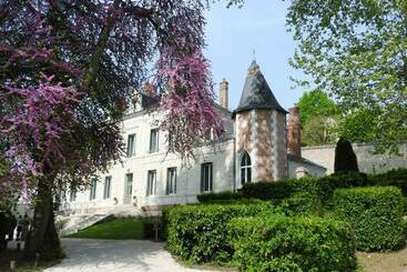 بنسيون Château Des Basses Roches