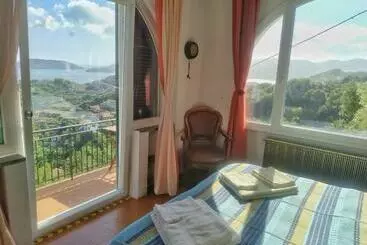 Aamiaismajoitus (B&B) Ai Canarbin   Colline Di Lerici