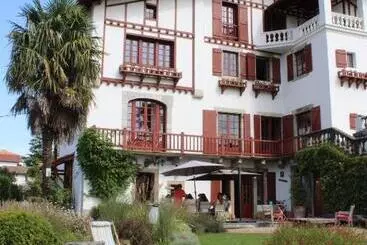 ベッドアンドブレックファースト Erlande Baïta