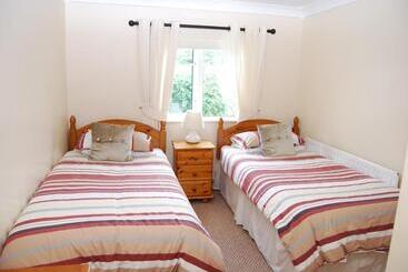 The Ocean Wave Bed & Breakfast