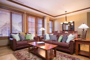 酒店 Iron Horse Lodge