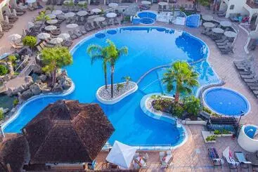 Hotelli Royal Sunset Beach Club