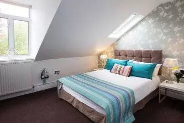 Pensão Primrose Guesthouse