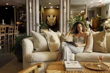 فندق Kayak Miami Beach