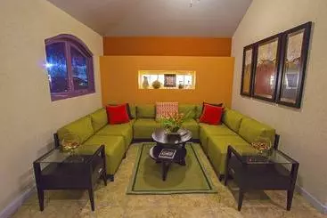 هتل Infinity On The Beach