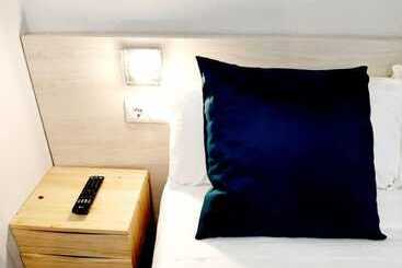 فندق Hostal Lucia By Gaiarooms