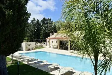 Gîte Rural Agriturismo Masseria Del Bosco Makyva