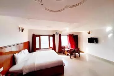 Hotelli Surya Regency Premium 3 Km Before Mall Road Kasauli