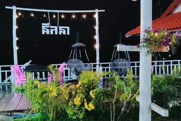 استراحتگاه Noeuk Near Kampot