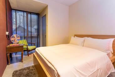 Albergue Walkup To Siar  Children Not Allowed