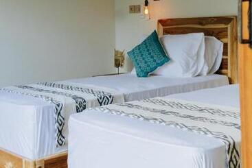 בית מלון כפרי Jati Kuta Lombok