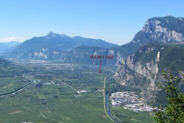 Отель Agriturismo L  Isola Di Arturo