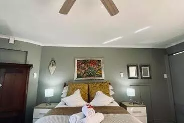 پانسیون Little Fern Self Catering