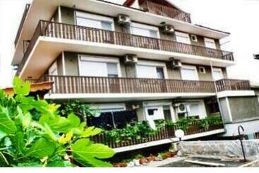 ペンション Stoyko S Guest House