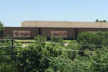 مُتل Park Hill Inn And Suites