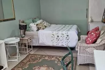 تختخواب و صبحانه Victorian Villa Westdene Benoni