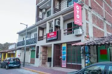 هتل Oyo  Posada Lys