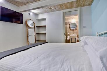 Pensionat Chateau La Vallette   L Ghorfa Suite