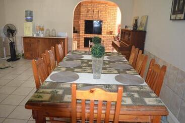 住宿加早餐 Breaking Dawn