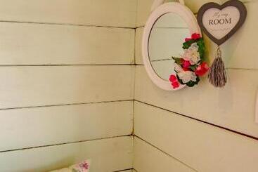 Bed and Breakfast La Roulotte De La Villa Des Chouettes