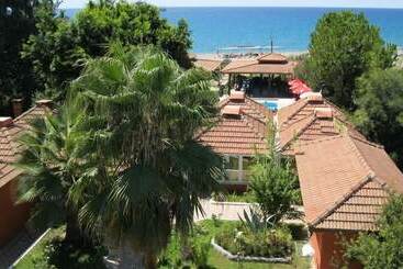 호텔 As Queen Beach