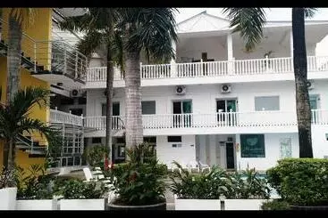 ホテル Manantial Melgar