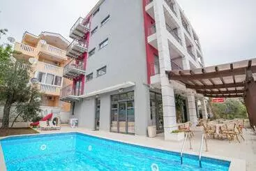 ホテル Petrovac