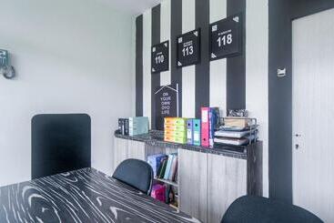 בית מלון כפרי Oyo Life 2837 Apartment Dramaga Tower