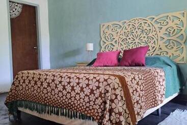 Bed & Breakfast Surya En La Casa De Nanda