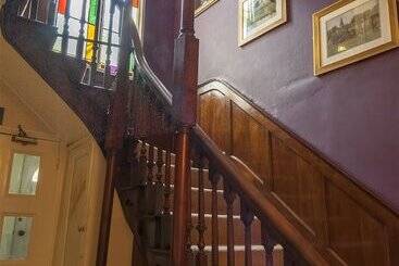 Corinium Hotel & Restaurant